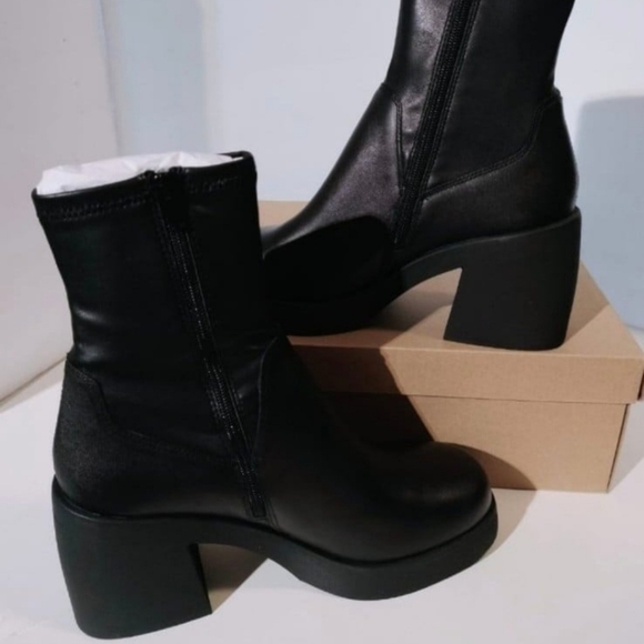 Steve Madden Zeldie Black Leather, Women Size 10. New in box. - Picture 3 of 13